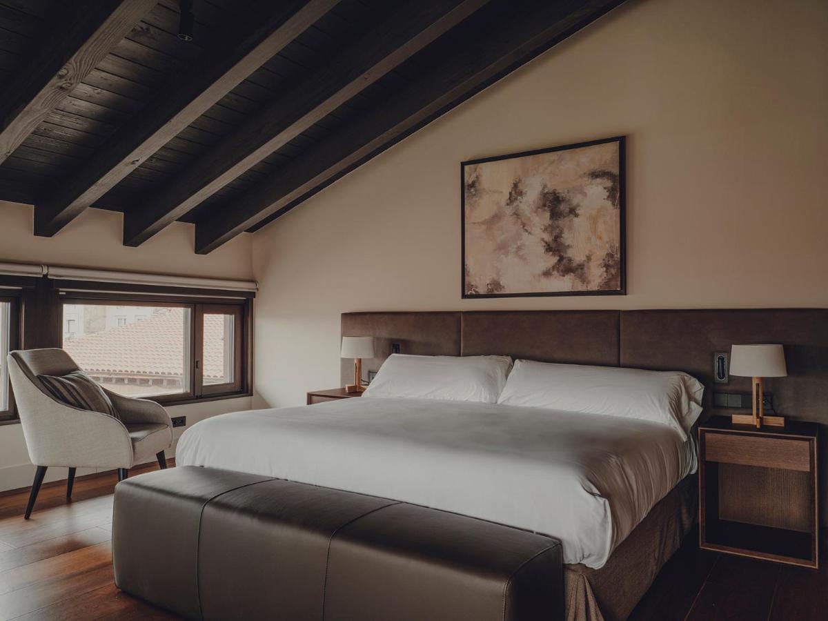 Santa Maria Briones Hotel Bagian luar foto