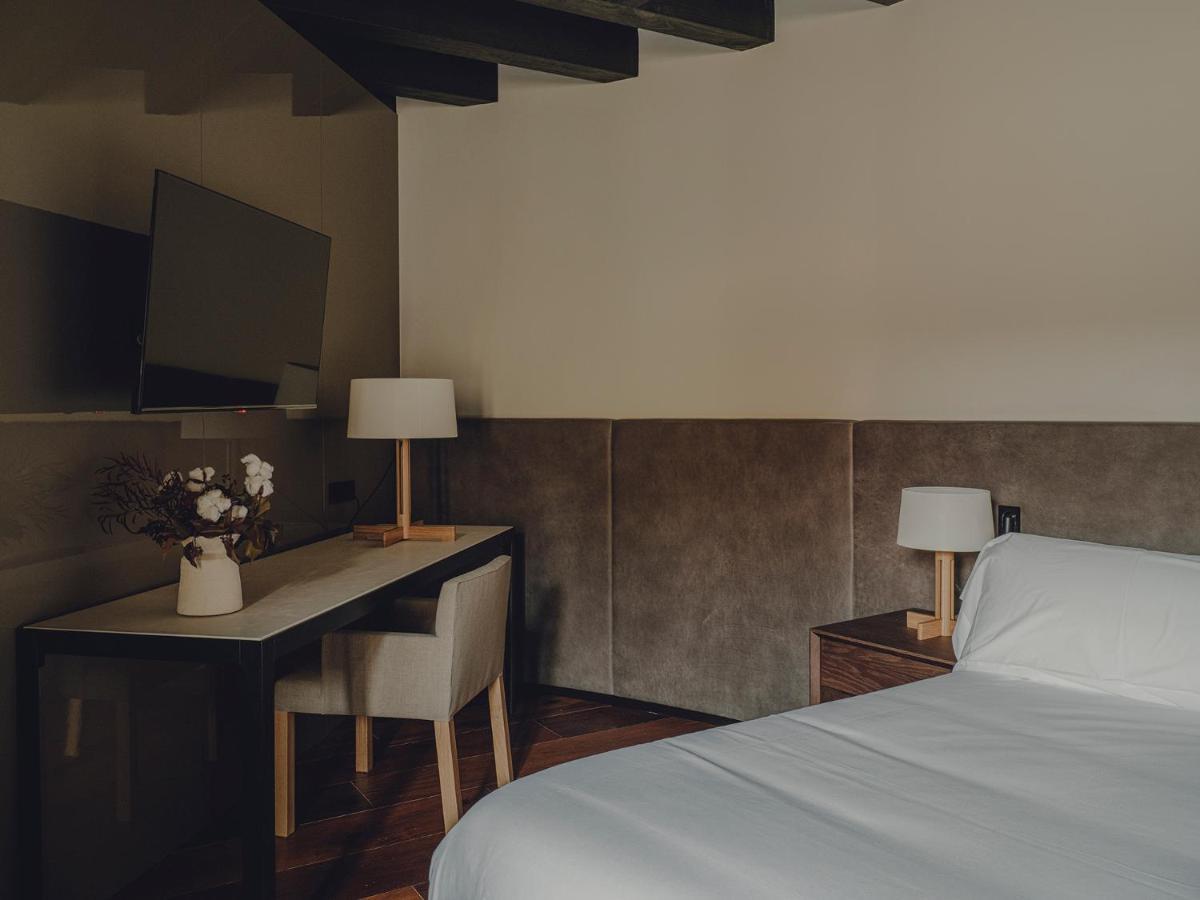 Santa Maria Briones Hotel Bagian luar foto